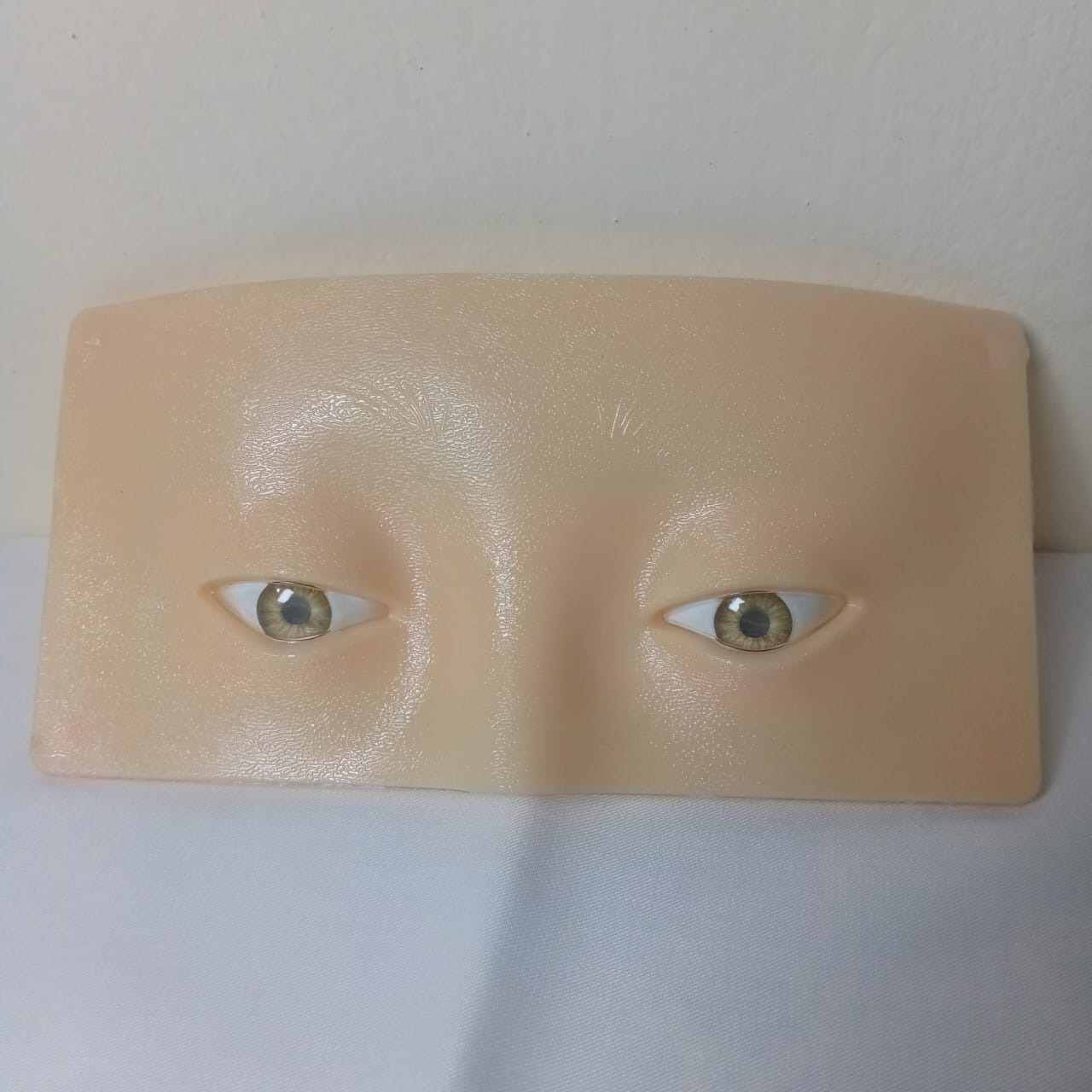 Reusable Eye Dummy Practice Board | Best Makeup Practice Board For Face and Eyes | Makeup Board for Practice Eye, Face, Eyelash Makeup, Eyeshadow Application with Brush | Eye Dummy For Makeup Practice Board | Ideal Choice For Makeup Learning Beginner