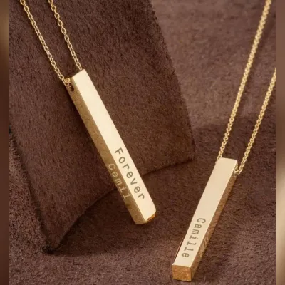 Name engraved necklace on sale bar