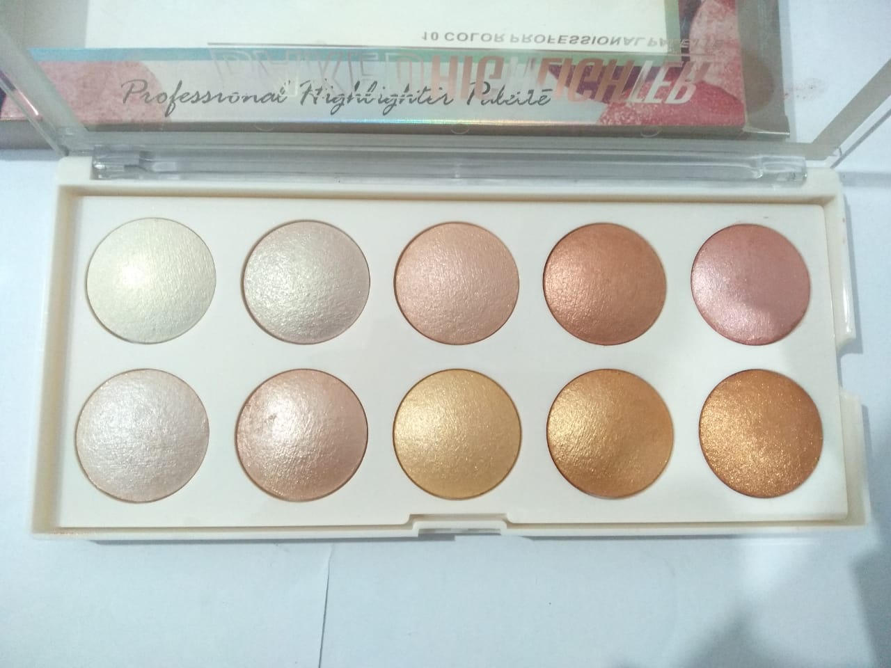 makeup kit highlighter