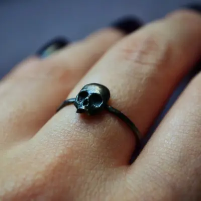 Copper hot sale skull ring