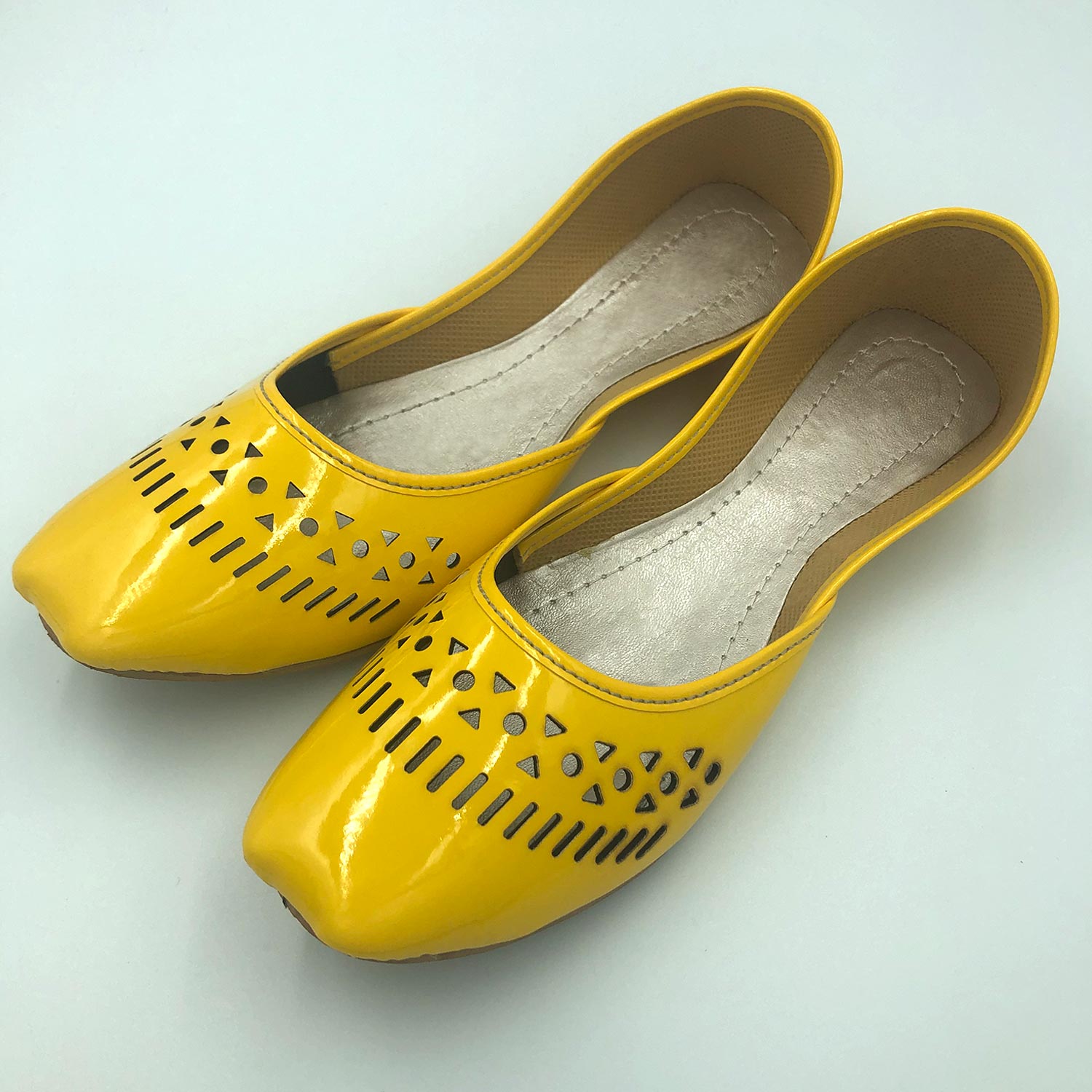 Yellow Stylish Khussa For Girl- Complete Style Package | mail.napmexico ...
