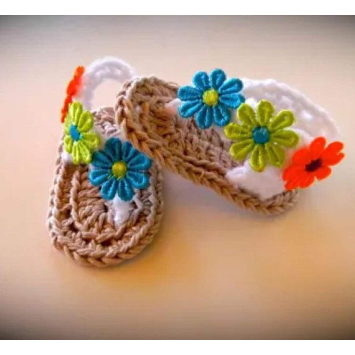 Handmade White Baby Girls Woolen Beautiful Booties
