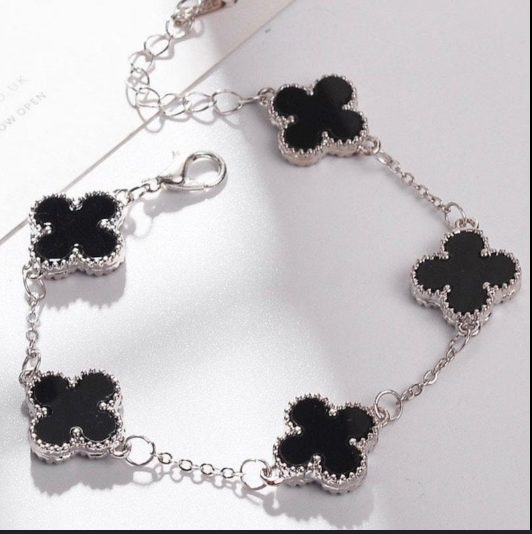 Silver  girls Clover Leaf Bracelet Elegant Luxury Bracelet