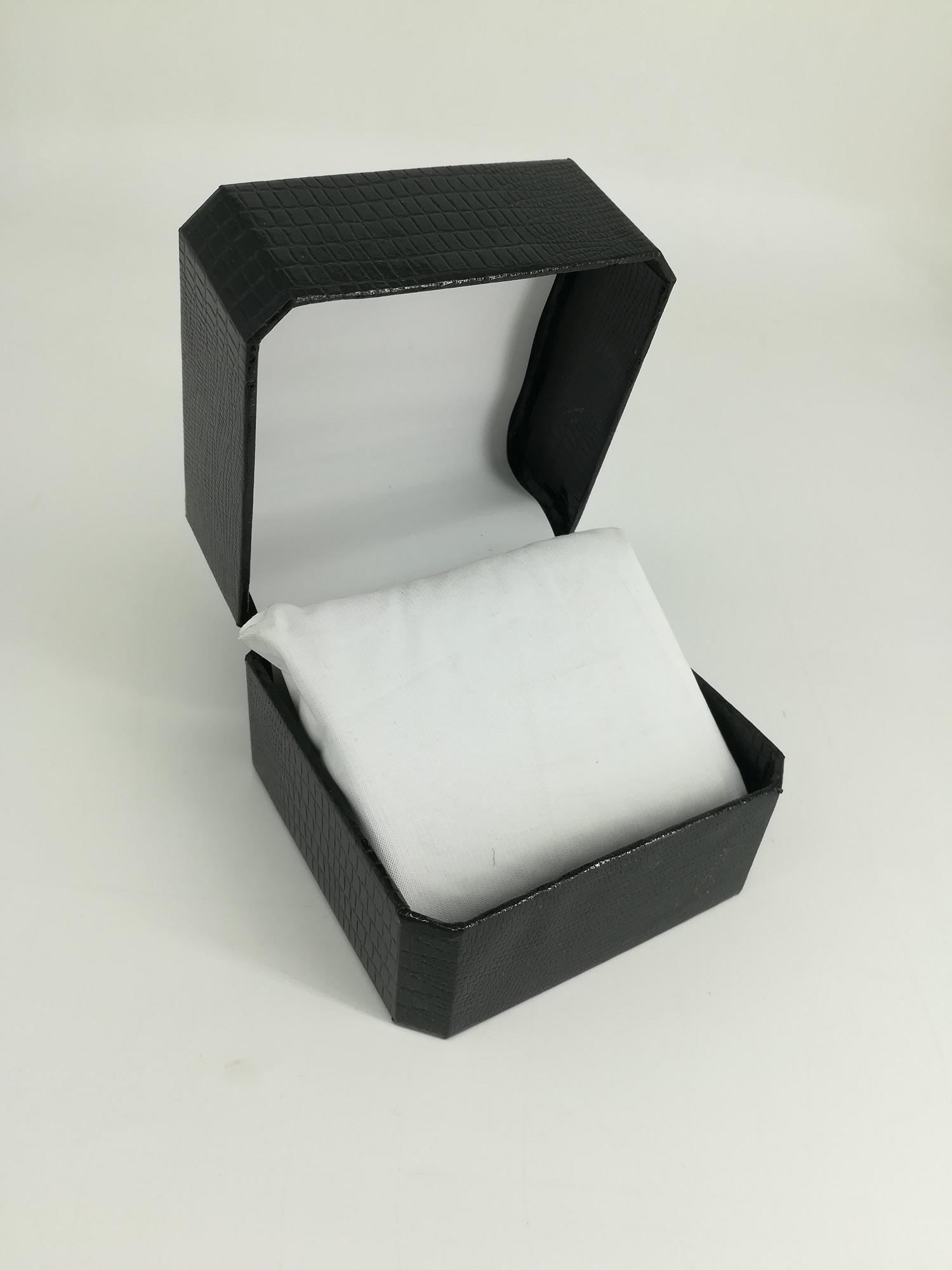 single watch box