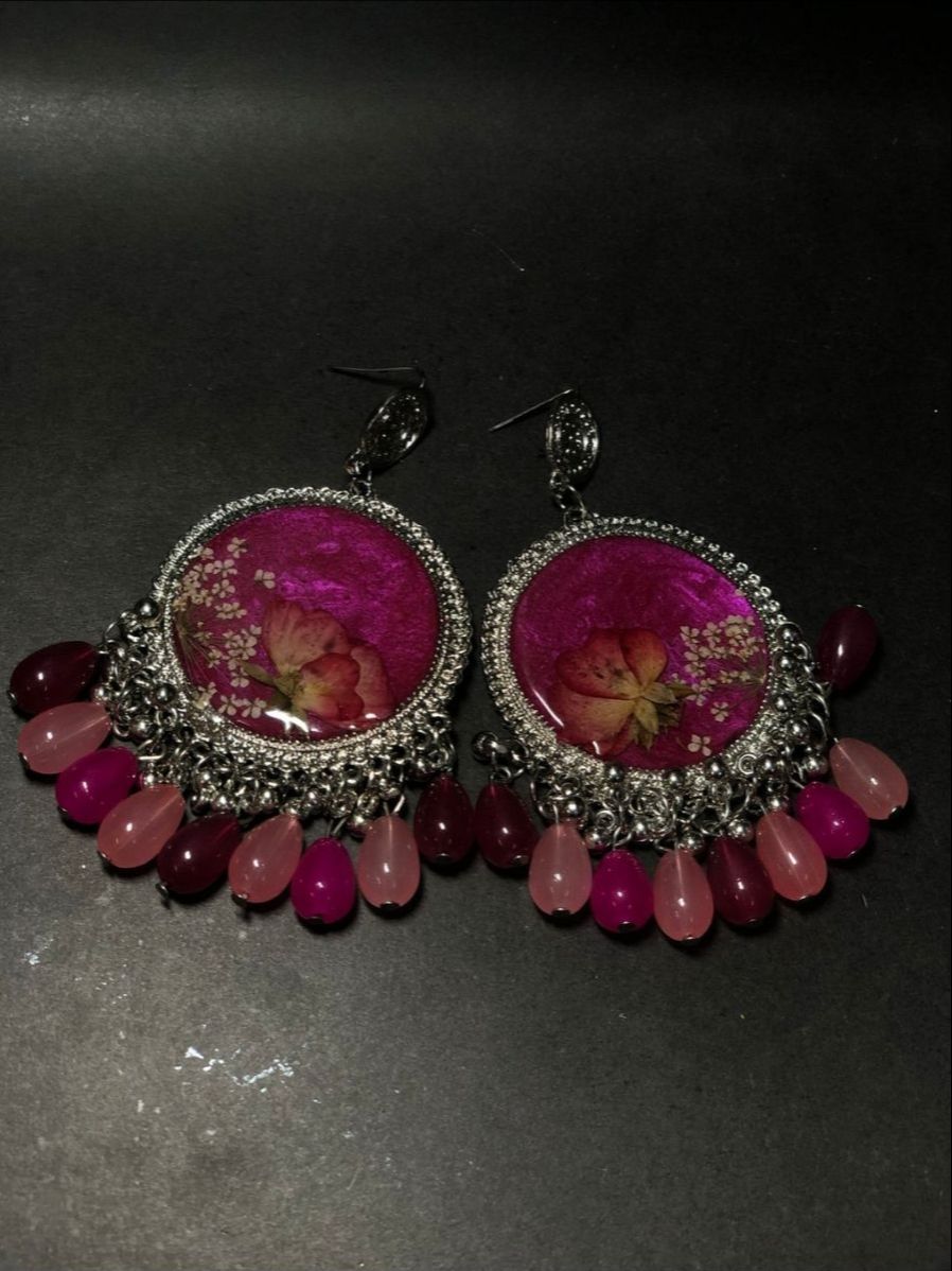 Customized Resin Jhumka With Dried flowers