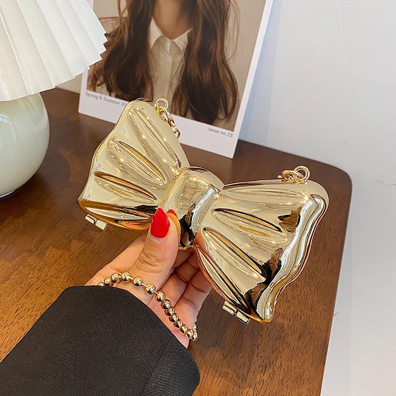 Clutches - Mini Bags - Purse - Acrylic Mini Bags For Girls - Acrylic Purse - Acrylic Chain Bag - Trendy Fashion Acrylic Clutch Purses - Moon Shaped Acrylic Bag - Moon Shaped Clutches - Stylish Clutches And Bags - New Acrylic Moon Shaped Mini Clutch