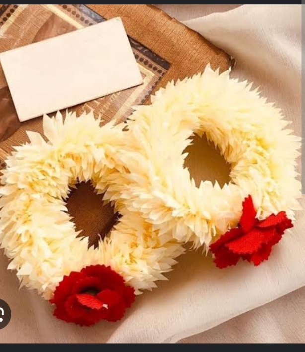 Pack of 2 White Red Artificial Gajra Flower kangan for Wedding Jewellery Reuseable good quality elegant design