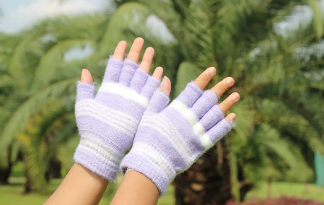 Premium Fingerless Winter Gloves for Women - Soft Woolen Half Finger Mittens for Girls - Stylish Autumn Wear