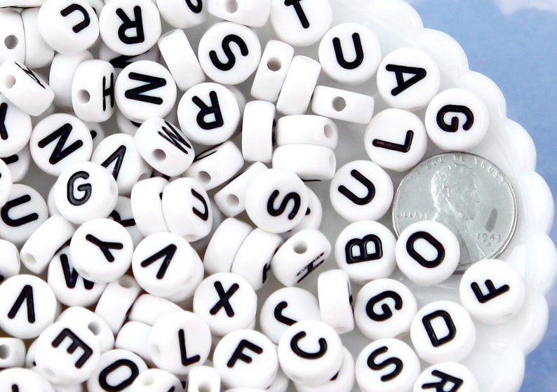 100Pcs 7mm Black Letter Loose Spacer Alphabet White Acrylic Beads For DIY Jewelry Making