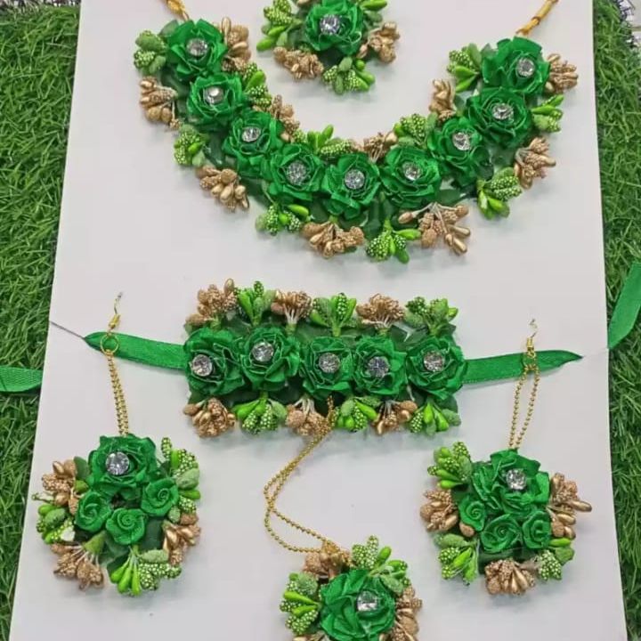 Bridal jewellery set, Bridal jewellery set, Bridal jewellery set Mehndi, Bridal Jewellery set for girls, Floral Jewellery for Mehndi , mayon flower jewelry , Mehndi accessories, Mehndi Jewellery set for girls for Bridal