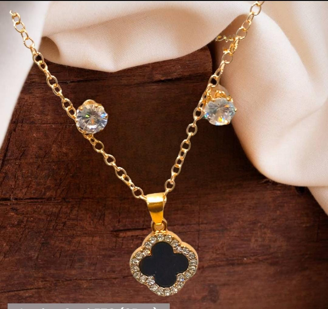 Black Clover Pendant Necklace – Gold Tone Crystal Chain, Elegant Jewelry for Women & Girls