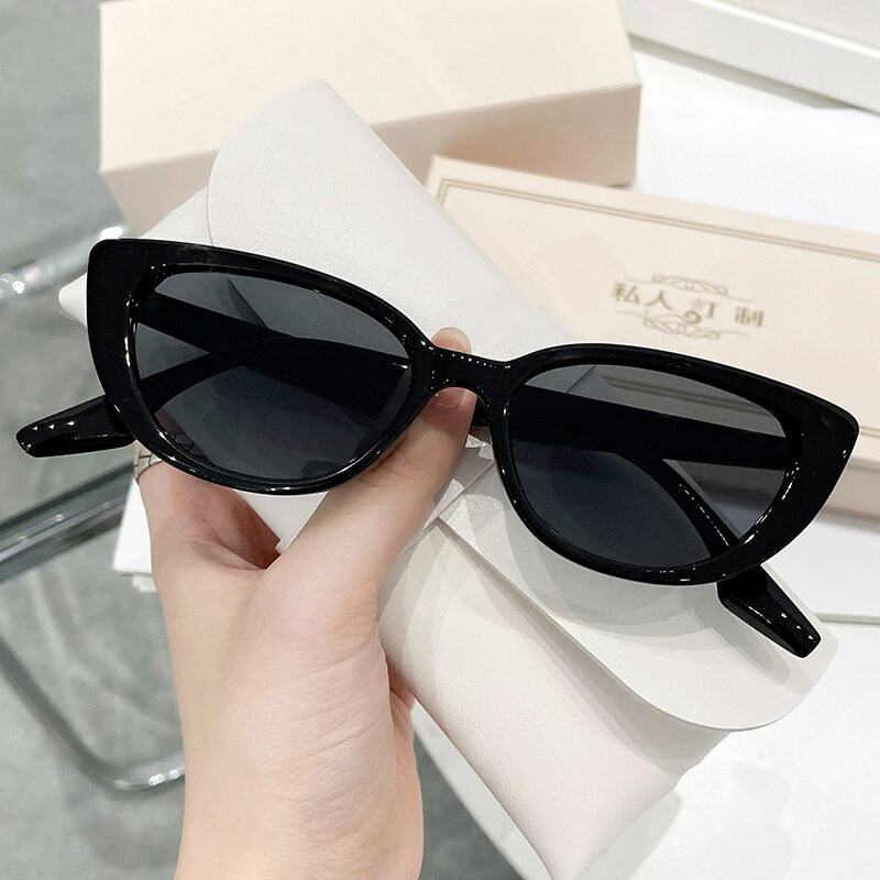 2025 Trendy Cat Eye Sunglasses for Women & Men - 1pc Ladies Fashion Hip Hop Cat Eye Small Frame Minimalist Sun Glasses For Girls & Boys - Retro Style Eyewear Shades for Girls