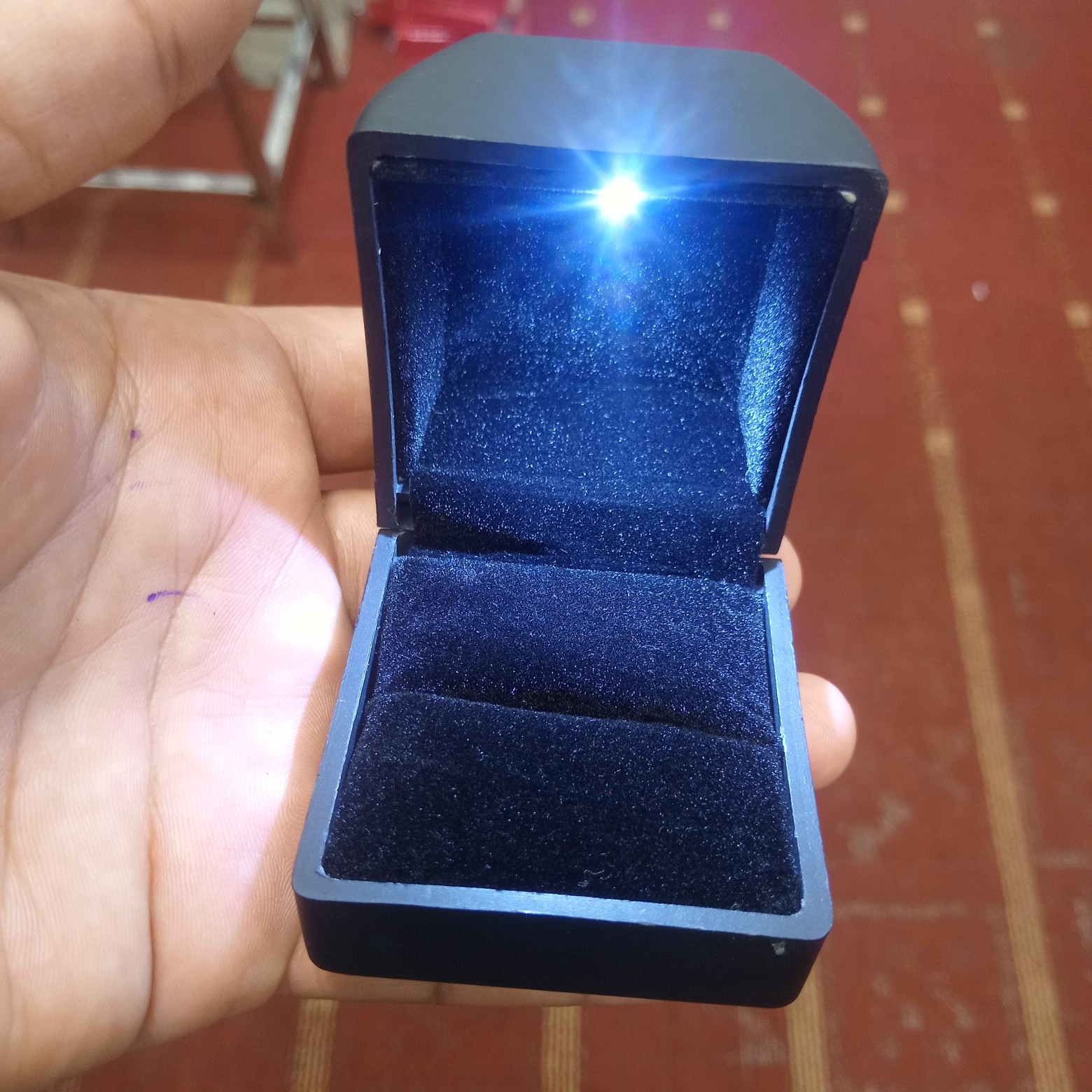 LED Jewelry Box Ring Box with LED Light Engagement Wedding Rings Case Boxes Pendant Earring Display Case Storage Jewellery Gift