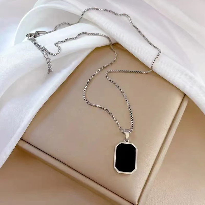 Fashion Square Necklace For Women Korean Style Black Geometric Pendant Necklace Collar Neck Chain Charm Jewelry Party Gift