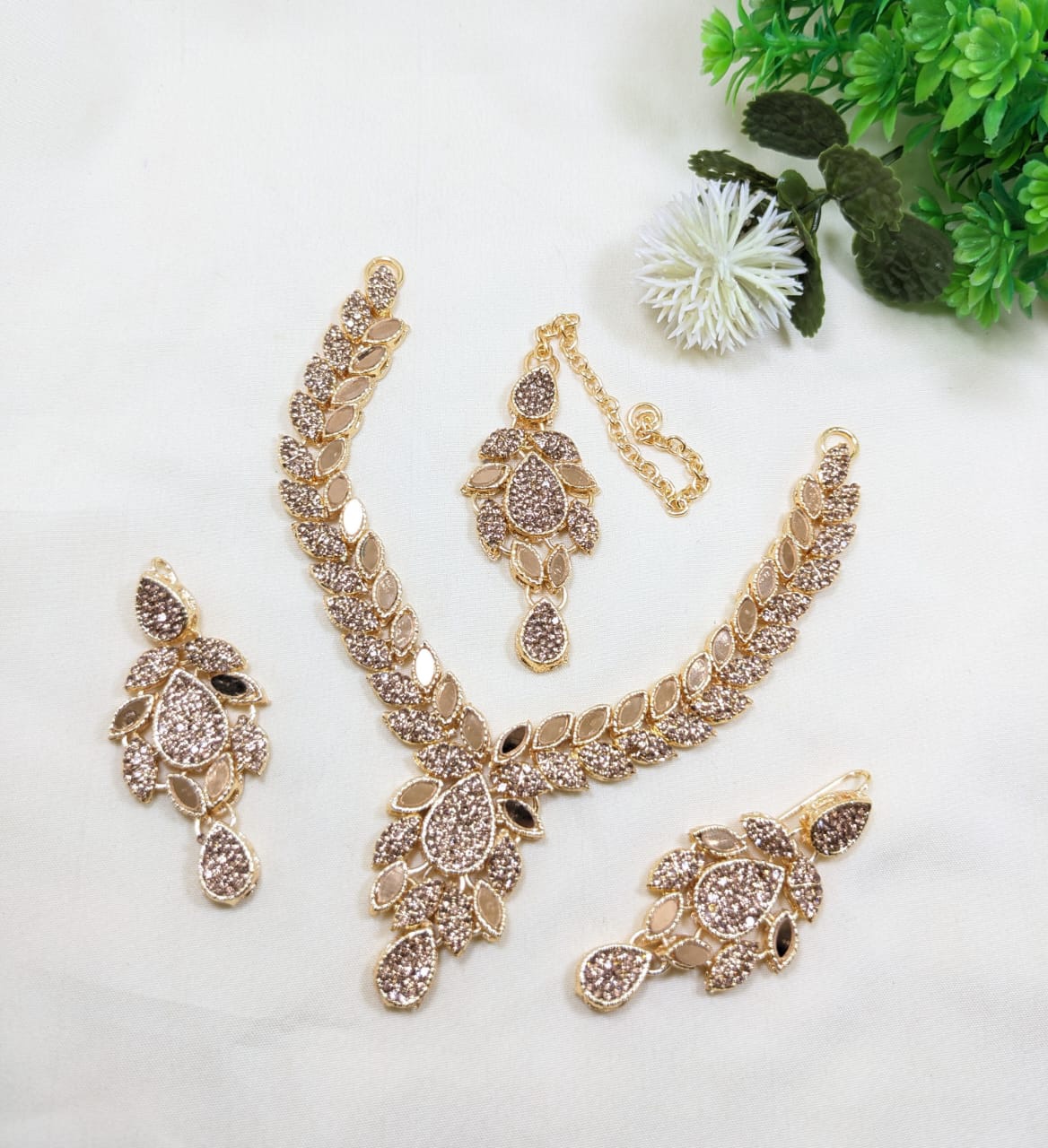 Jewellery Set for Girls, Women and Ladies New Fashionable Design