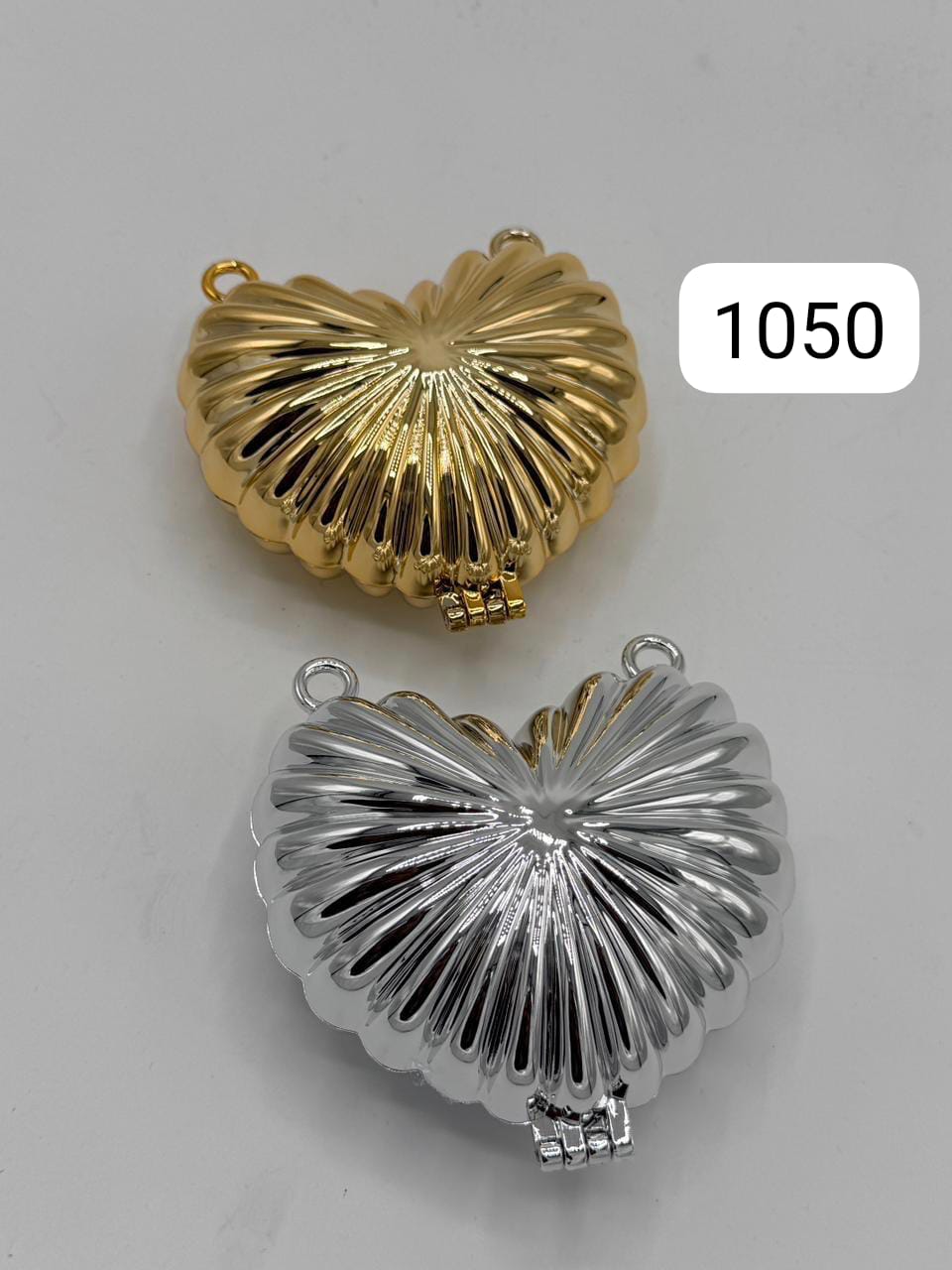 Heart Shape Mini Clutch for Women | Stylish Party Handbag | Cute Chain Crossbody Bag for Girls