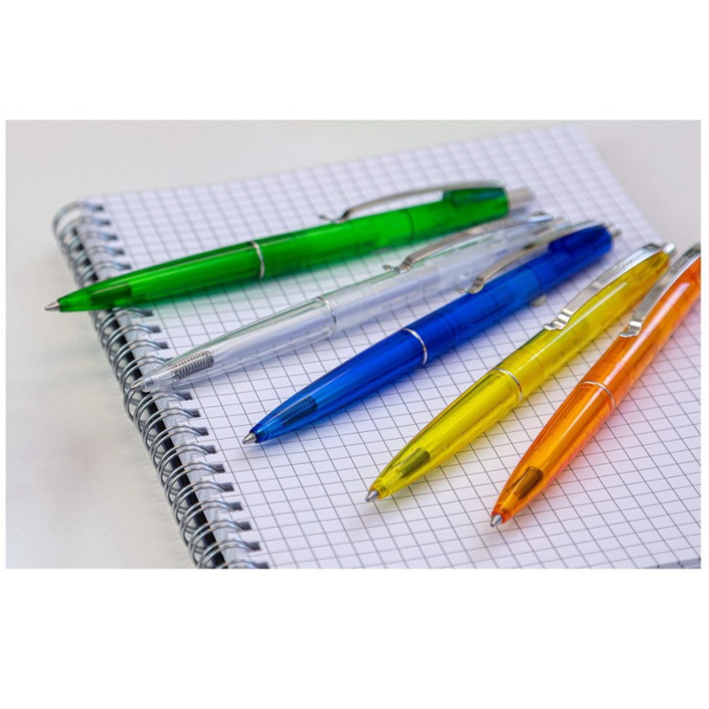 Schneider K20 Icy Colours Penne A Sfera Trasparenti Nero - Confezione Da 2 + Express 735 Blu