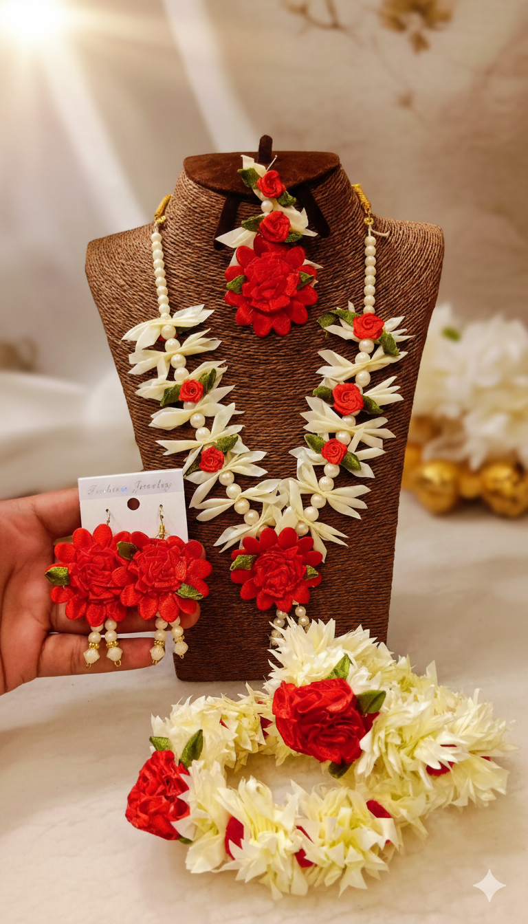 Bridal Wear Artificial Flower Gajra Set With Artificial Kangan Best Meterial & Gud Looking For Beautyfull Girls...........