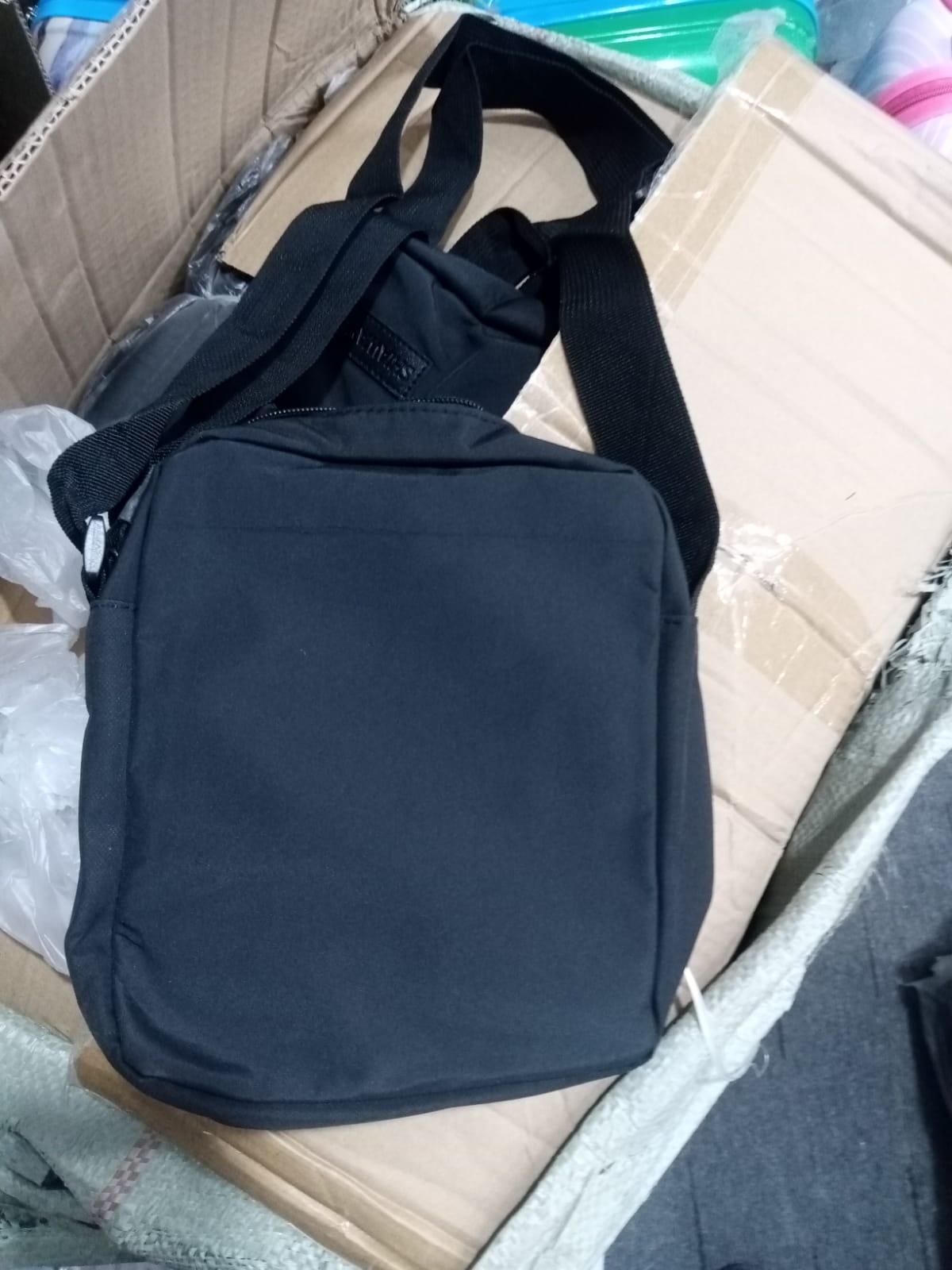 Men's / Women's Crossbody Bag | Stylish Black Shoulder Bag for Travel & Daily Use | Durable & Waterproof Sling Bag - SHIAWAY