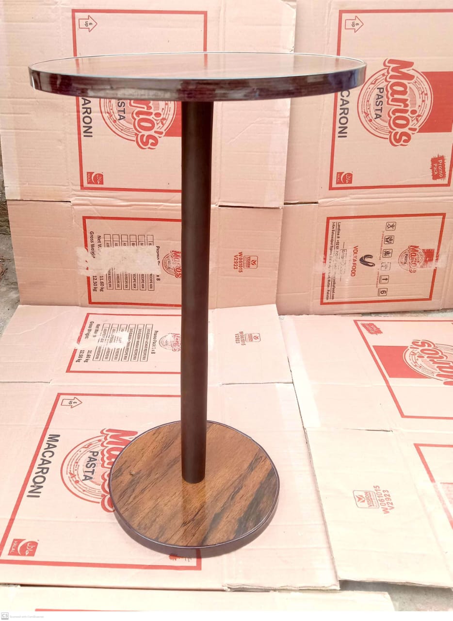 COFFEE TABL/DECORATION TABLE
