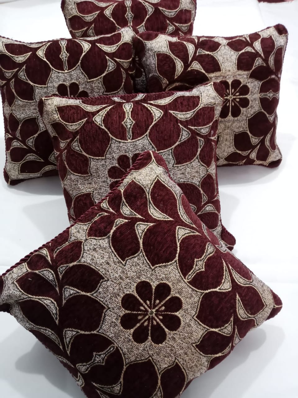 1PC Velvet Jacquard Cushion Cover 15x15 Inches High-Quality Velvet with Zip Closure