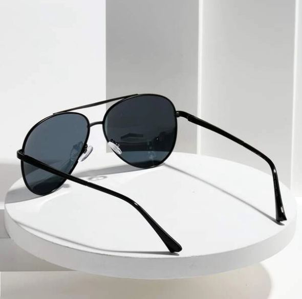High Quality Black Aviator Sunglasses with box