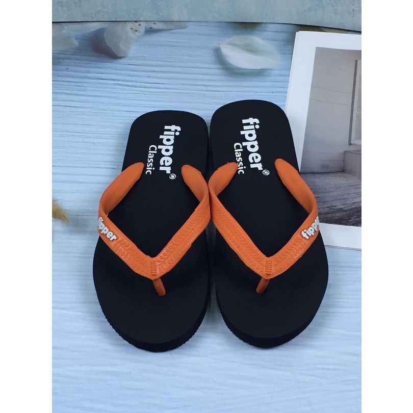 READY STOCK MEN STYLE CLASSIC FLIPPER FLIP FLOPS SLIPPER COLOUR RANDOM  FLIPPER: Buy Online at Best Prices in Pakistan | Daraz.pk