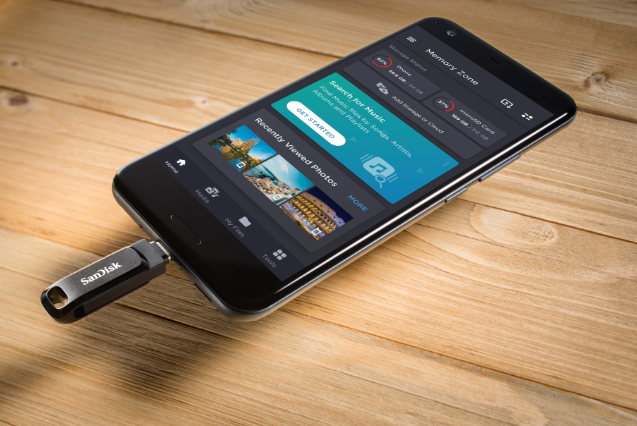 Free Gift + SanDisk  Ultra Dual Drive Go USB Type-C Flash Drive, Black speed upto 400mbs