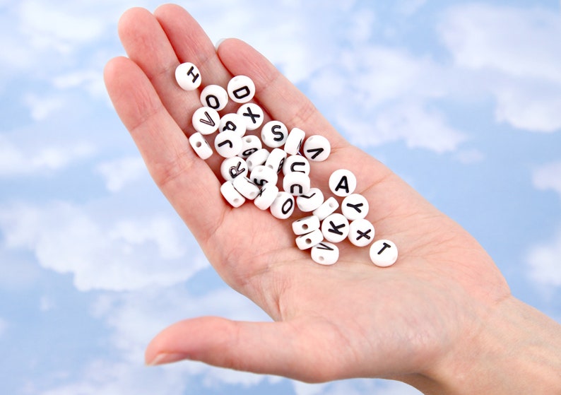 100Pcs 7mm Black Letter Loose Spacer Alphabet White Acrylic Beads For DIY Jewelry Making