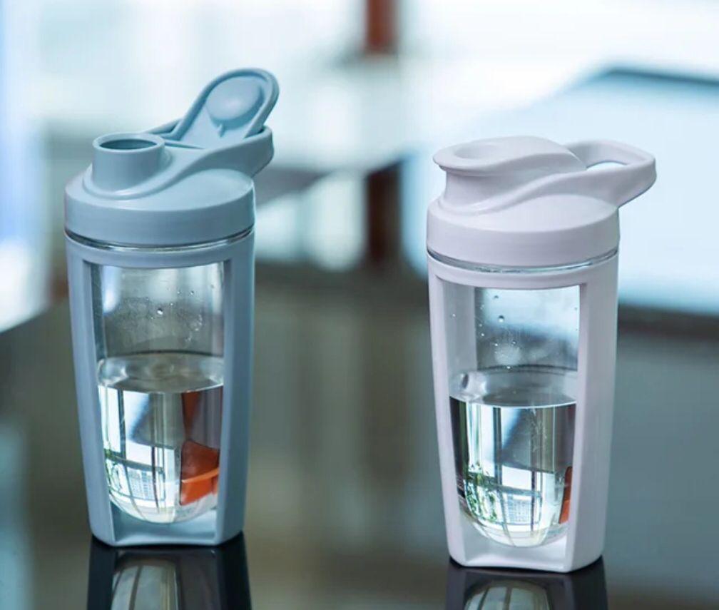 New Shaker Bottle Protein Shaker Cup Airtight portable Shaker Bottle 600ML Leak-Proof Sports Bottle With Mixer Double Wall Gym