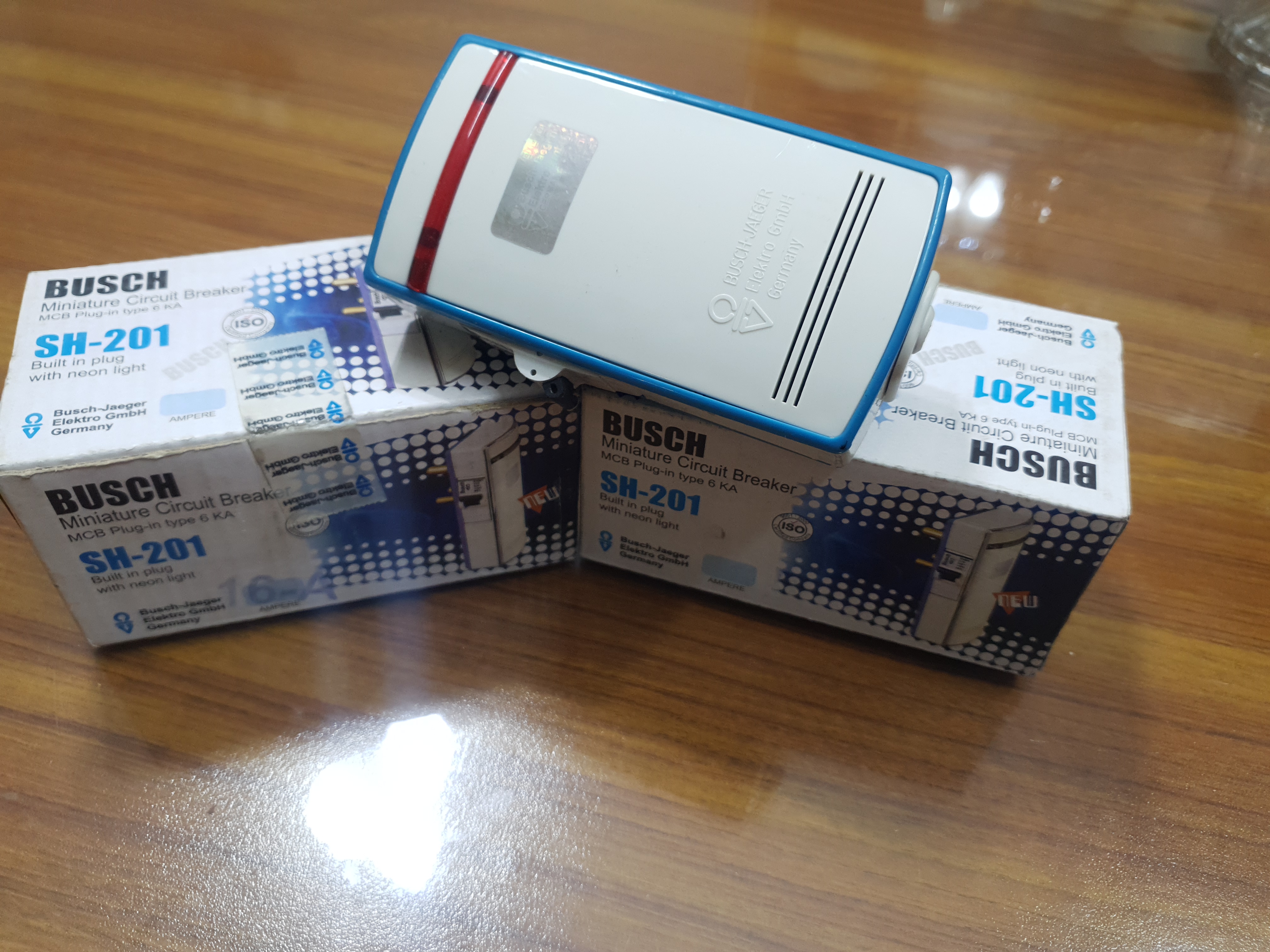 BUSCH Miniautre Circuit Breaker Shoe with Plug for Air Conditioner