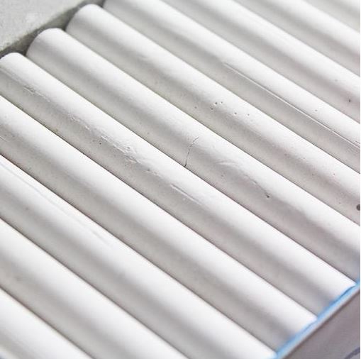 White Dustless Chalk – 10 Sticks Packet - Mungyo
